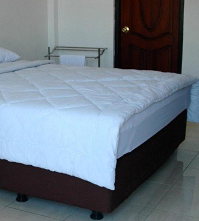 Hotel Sinar Tambolaka Waingapu Pokoj fotografie