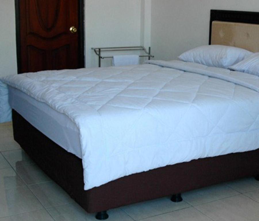 Hotel Sinar Tambolaka Waingapu Pokoj fotografie